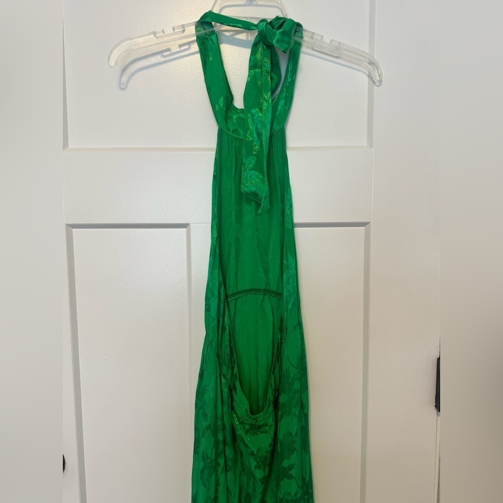 Saylor Audie dress Elegant Green Halter Maxi Dress - Picture 11 of 12